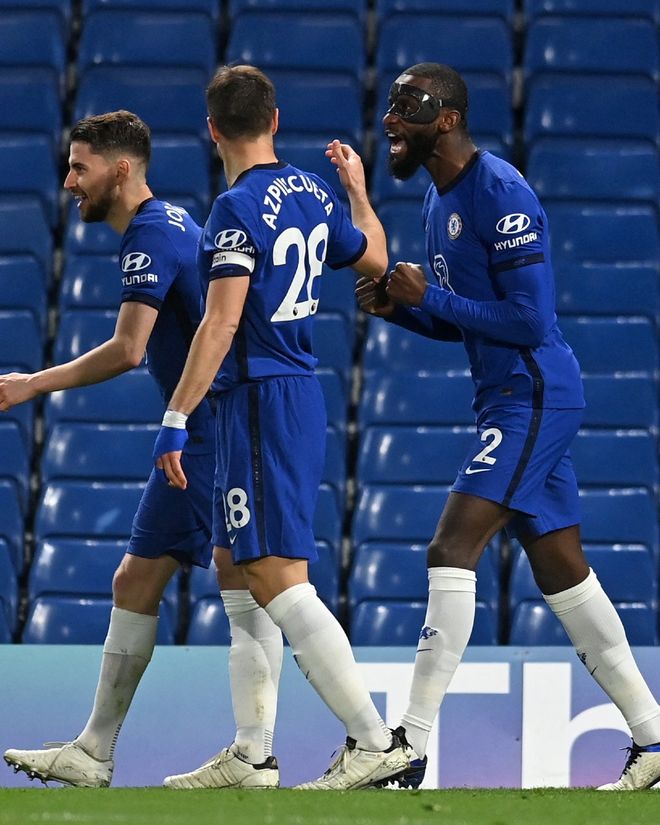 独行侠险胜国王！浓眉表现低迷，状元弗拉格贡献出色 威少关键时刻选择失误