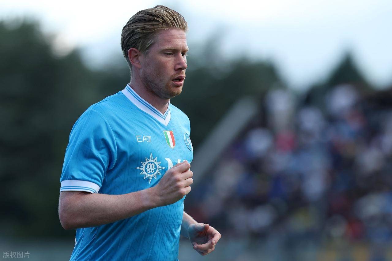 穿上的不是套装，而是全球领先的时装突破！《以闪亮之名》二周年版本盘点