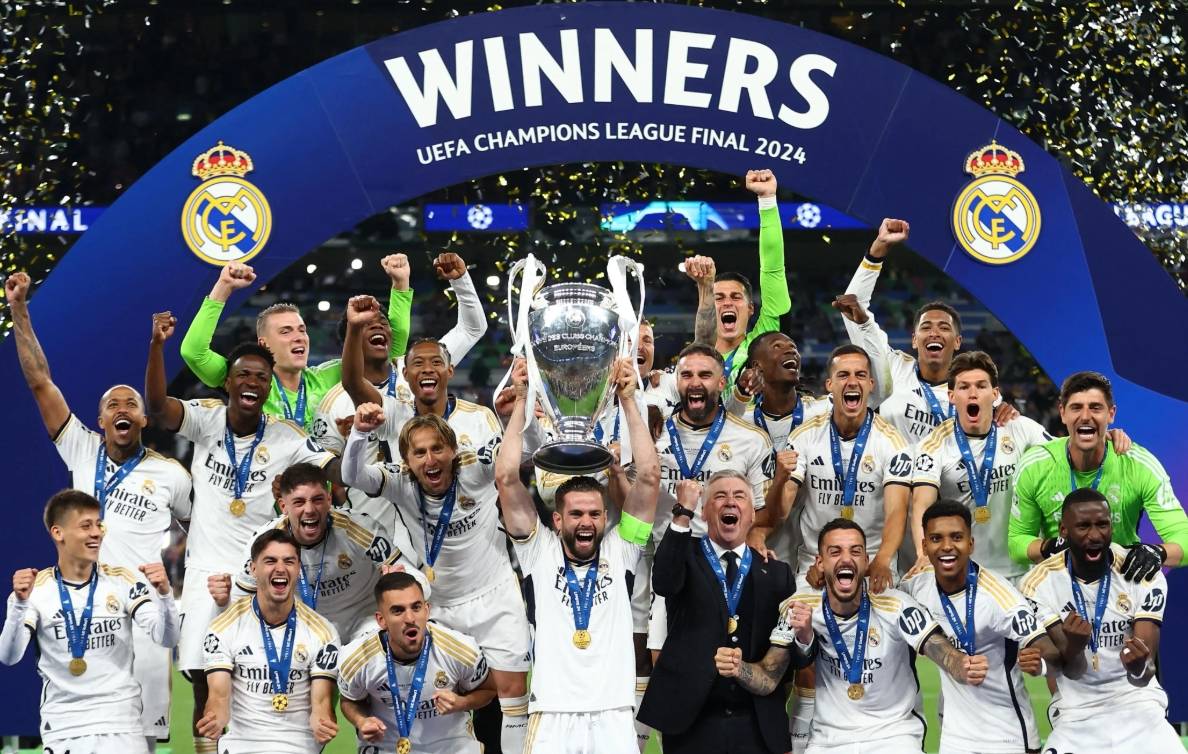 随着利物浦、曼城均遭补时绝平，英超最新积分榜出炉：阿森纳领跑