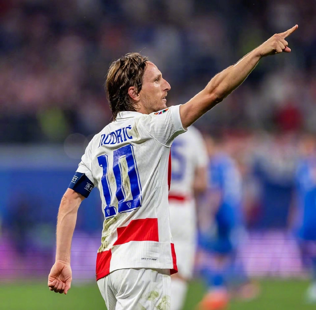 T0射手仅削弱1天，就出现57%胜率“版本大爹”，“炽热吸血流”继续超标！