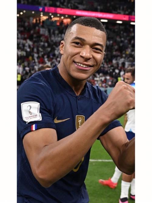 四川男篮97比109不敌青岛男篮