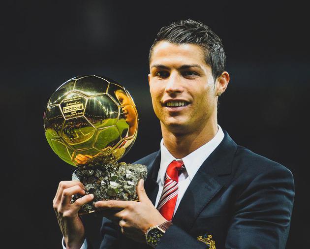 西甲转会市场动态更新 阵容调整逐步完成