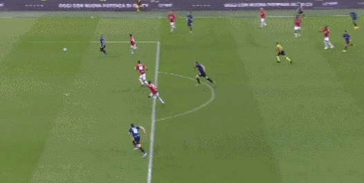 [中超]上海申花战胜深圳新鹏城 升至第二位